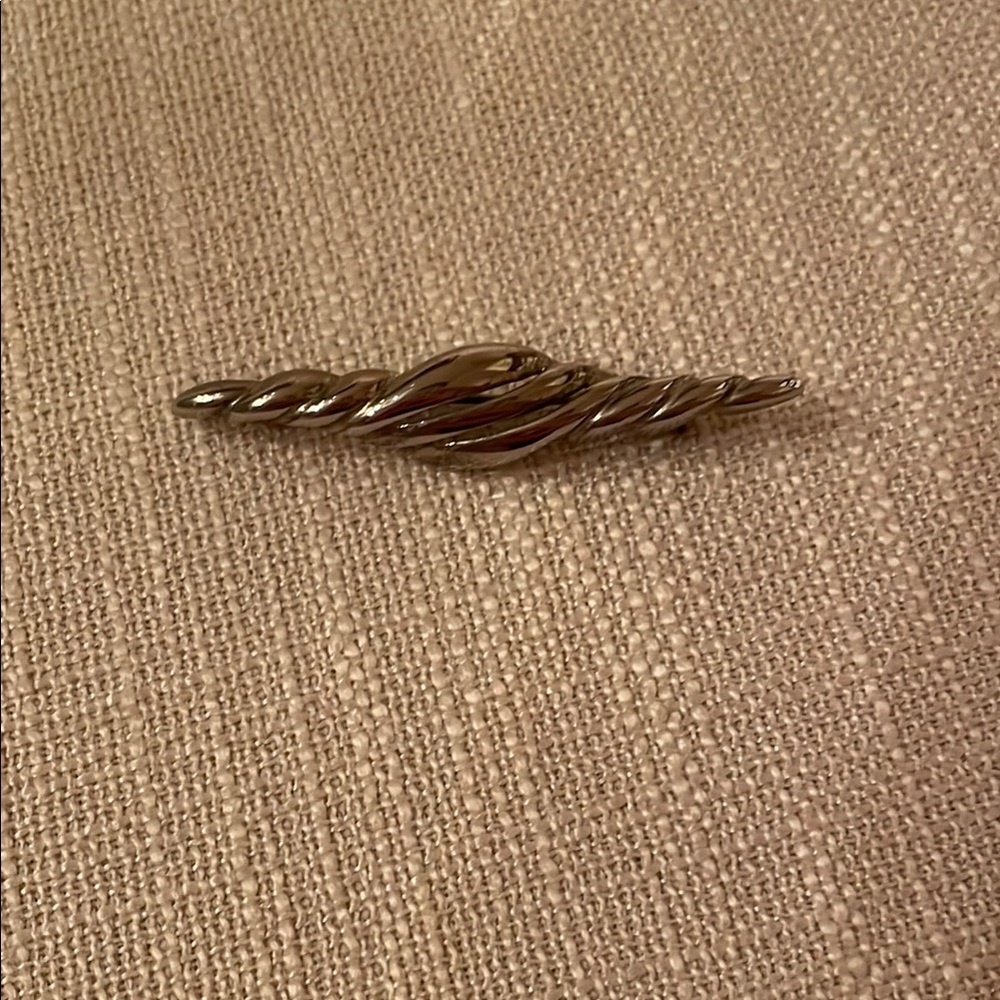 Elegant Silver Tone Brooch